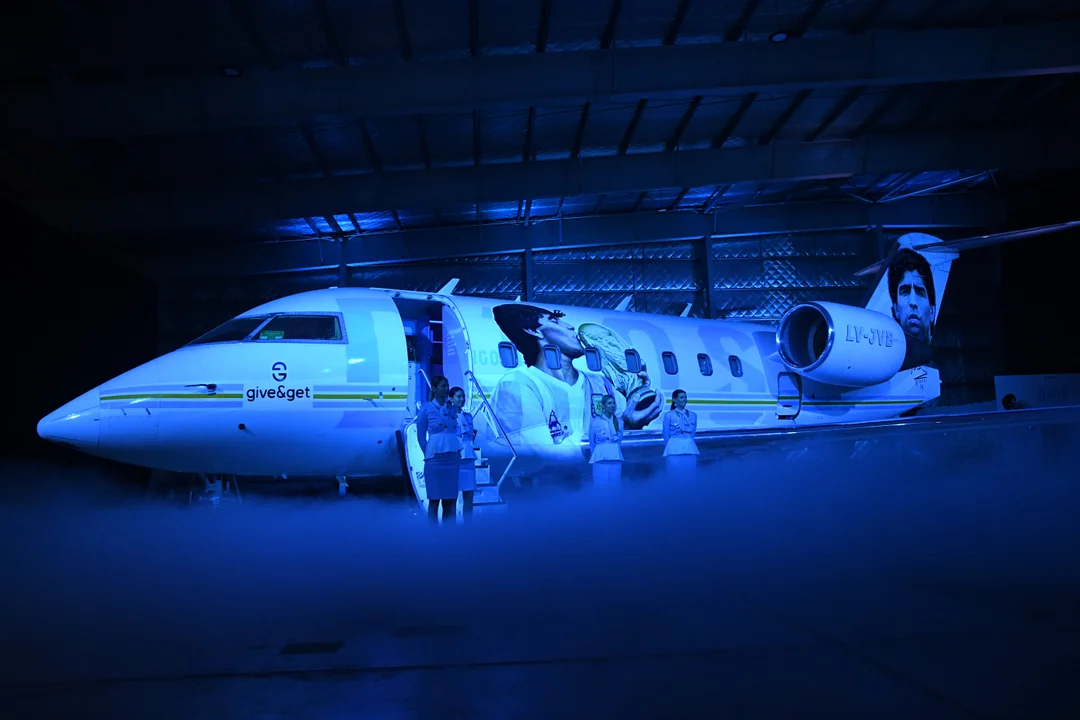 Presentaron el Tango D10S, el avión que homenajea a Diego y que viajará a Qatar