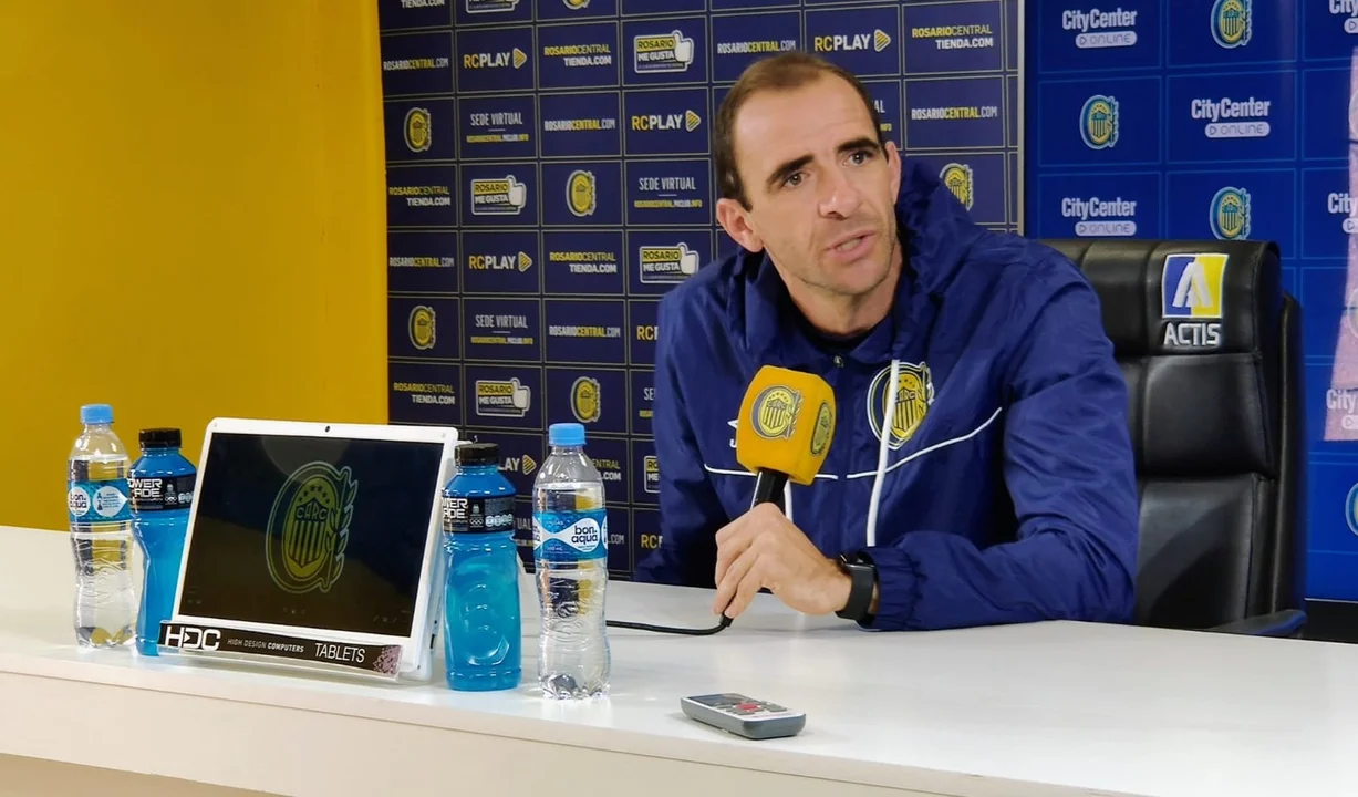 Somoza dio el portazo y se fue con una conferencia picante