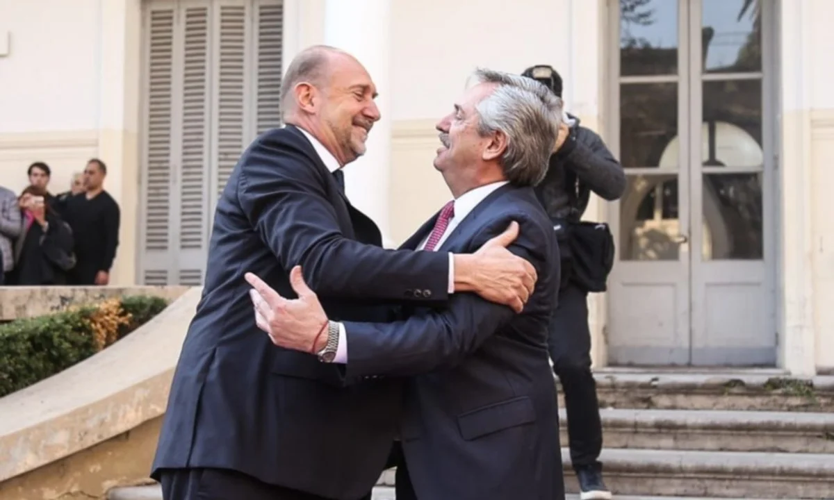 El Presidente llega a Santa Fe e inaugurará obras de agua con Perotti