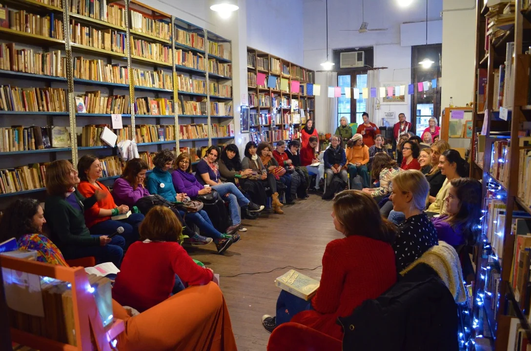 La Palabra Colectiva celebra tres años de vida con lecturas en el Pasaje Pan