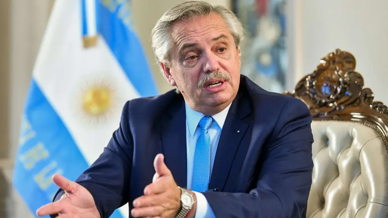 Fernández destacó que en 3 días el Banco Central recuperó 900 millones de dólares.