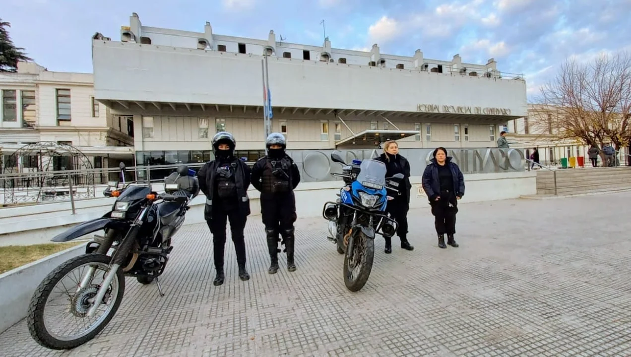 Custodia policial en la guardia del hospital. (RosarioPlus)