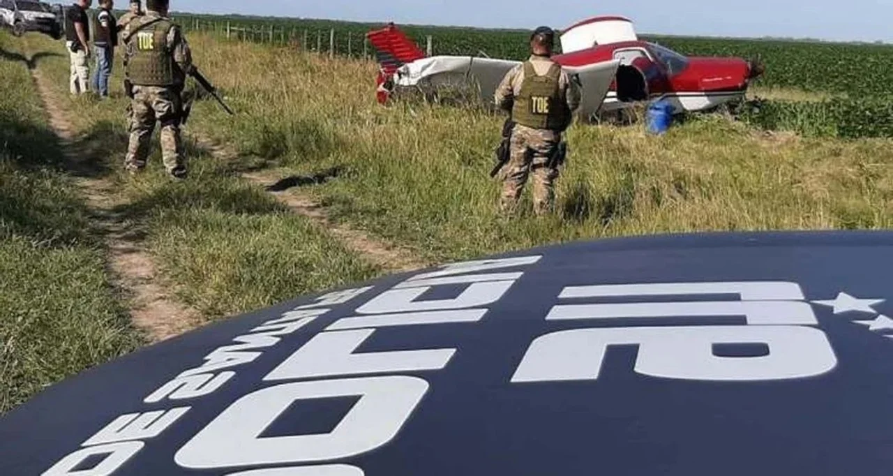 La avioneta que en su accidente activó la cacería de la pareja narco.