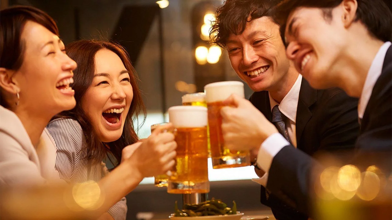 Hay de todo: Japón anima a los jóvenes a beber más alcohol