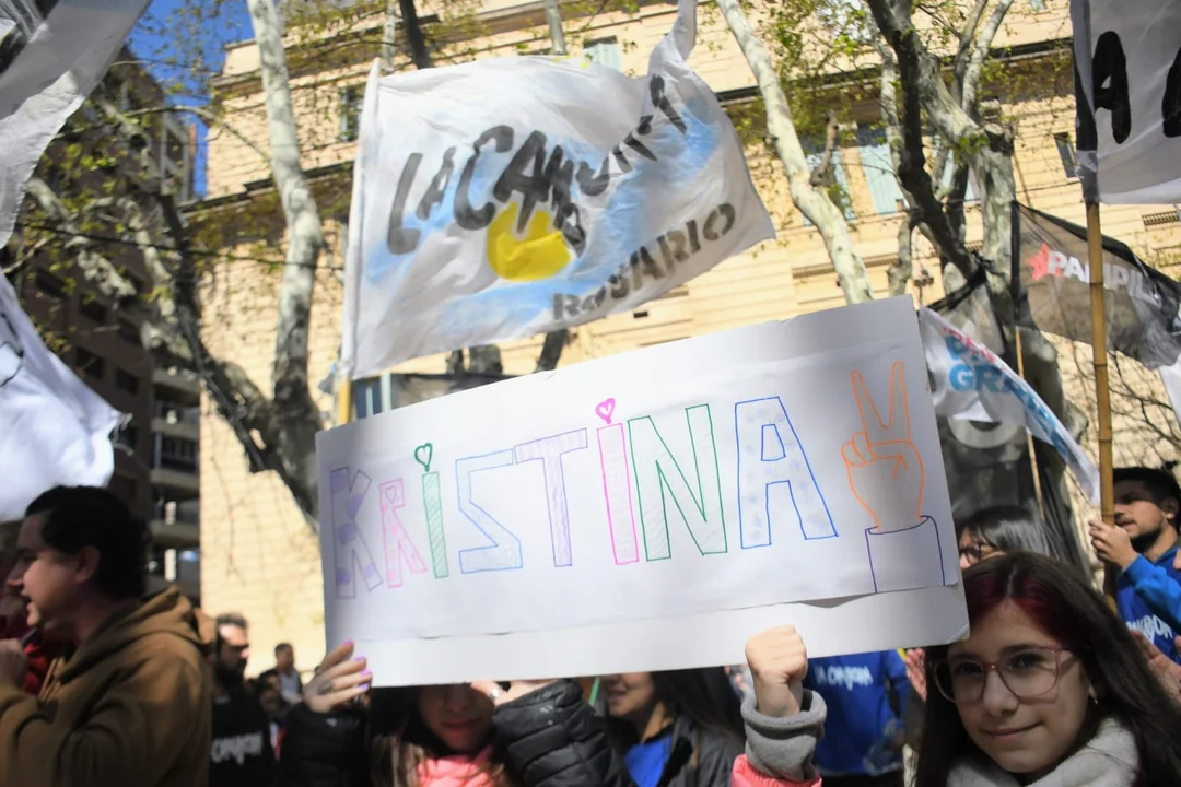 Masivo repudio popular al discurso de odio. (RosarioPlus)