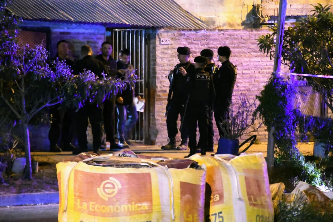 Disparan desde un auto en barrio Tablada: un muerto y dos heridos