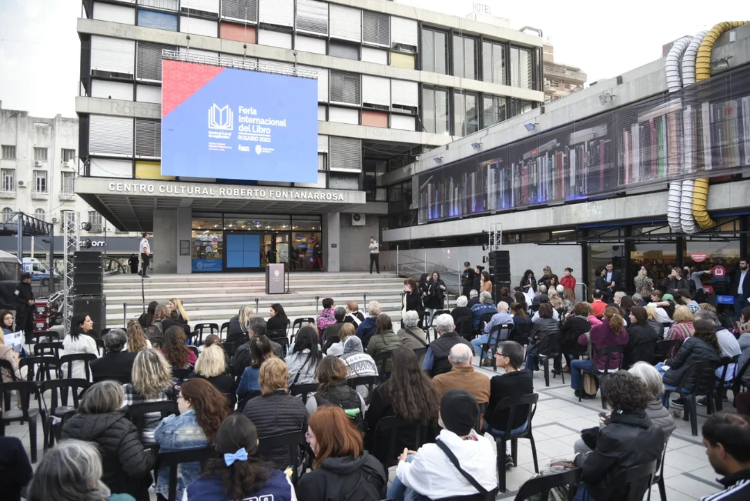 Las fotos del primer día de la Feria del Libro Rosario