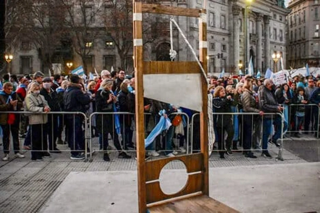 Democracia bajo ataque