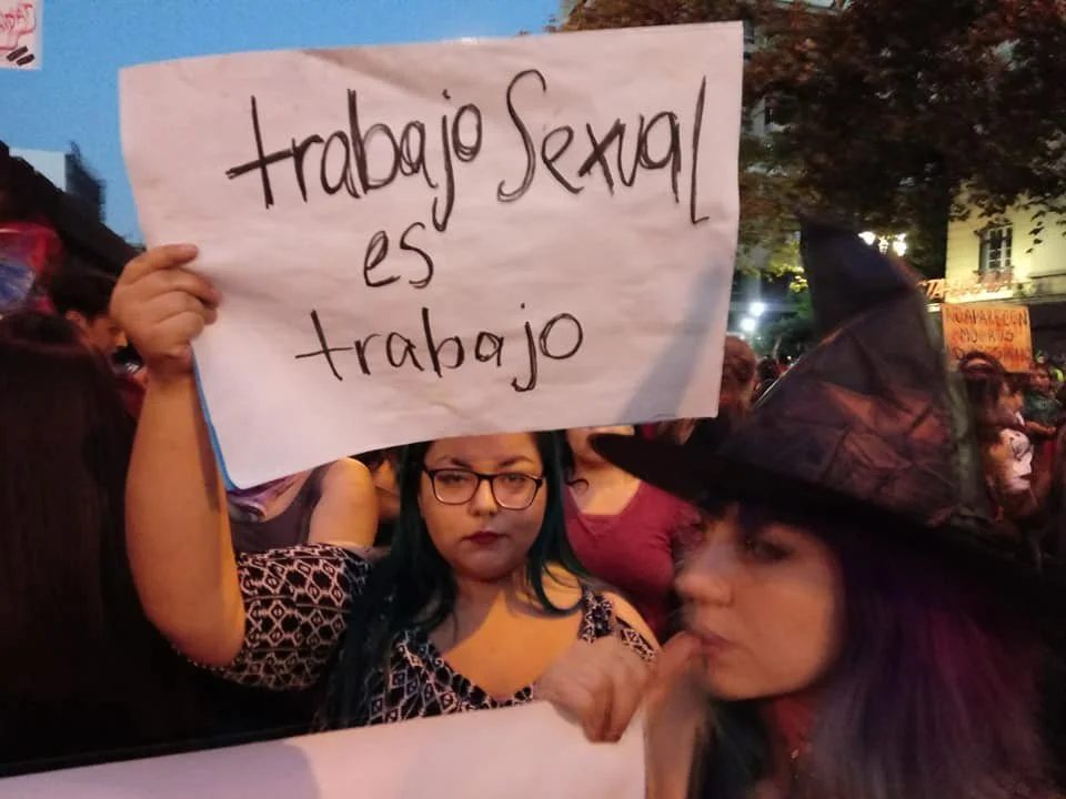 Trabajadoras sexuales reclaman contra la violencia institucional y la regulación de la actividad