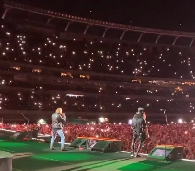 Los Guns la rompieron en River a 30 años de su primer arribo al país