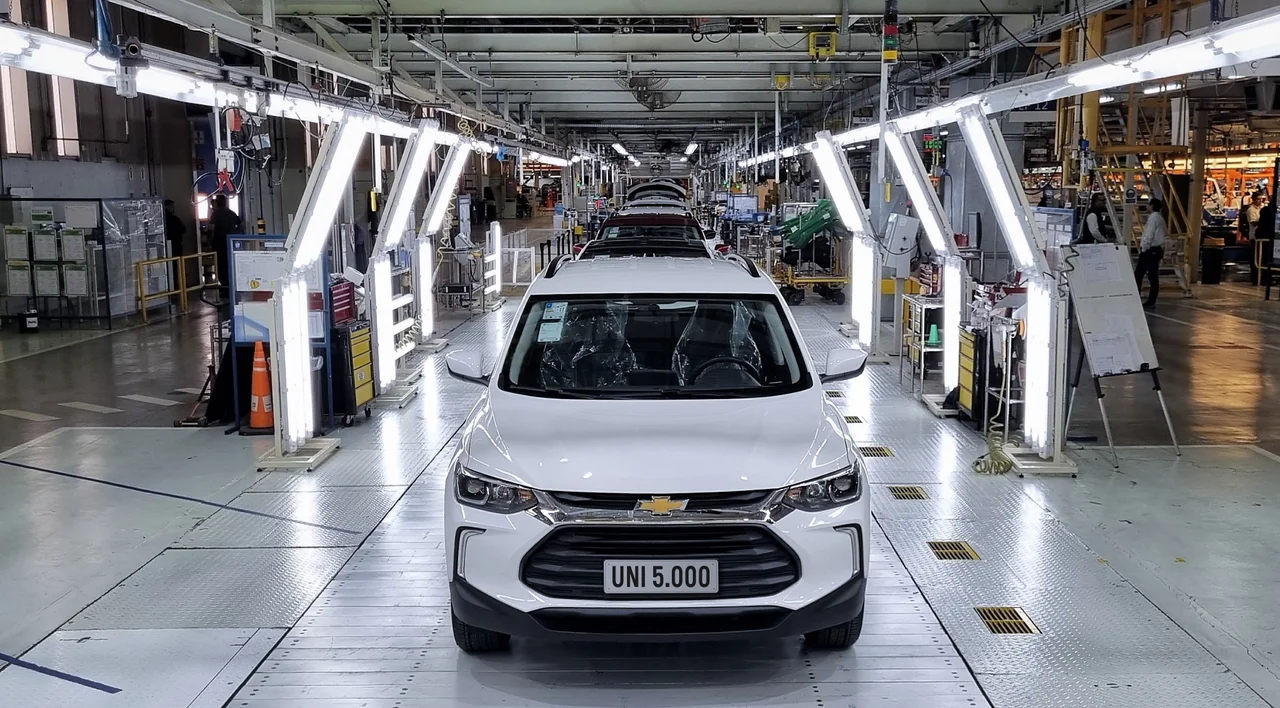 General Motors para su producción un mes: ¿Qué hay detrás?
