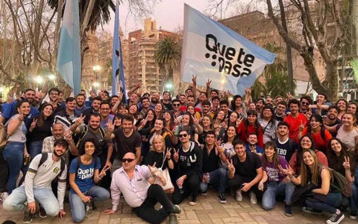 Nace un nuevo espacio político en la ciudad que pregunta: ¿Qué te pasa?
