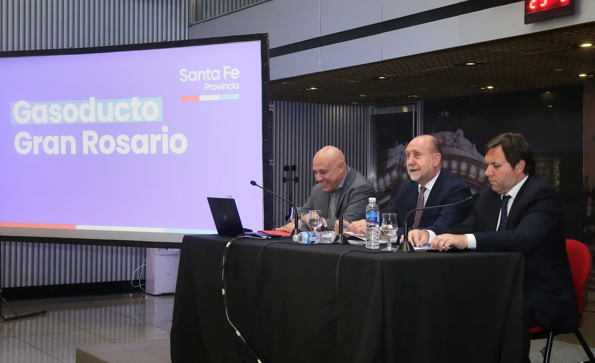 Perotti presentó el gasoducto Gran Rosario en la Bolsa de Comercio