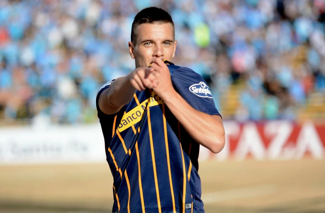 Gio, cuando vestía su amada camiseta auriazul.