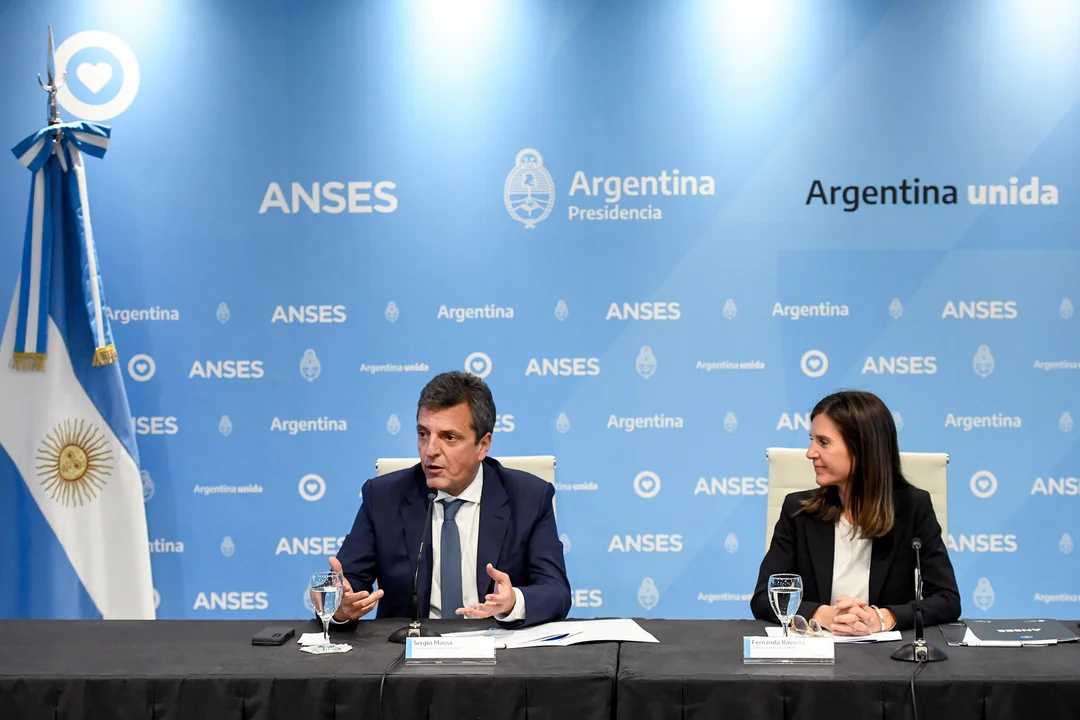 Jubilaciones: el Gobierno anunció un aumento del 21% y tres bonos de refuerzo
