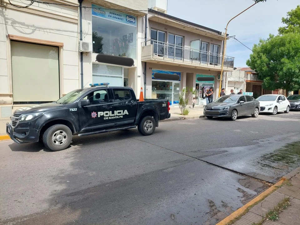 Forzaron la puerta e ingresaron a su negocio
