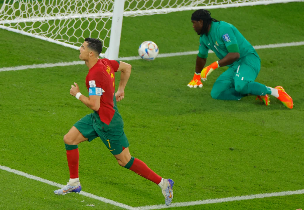 Portugal ganó sufriendo ante Ghana y CR7 marcó nuevo récord