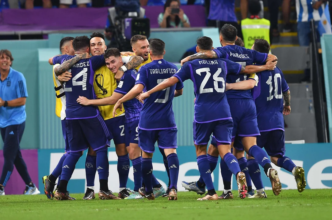 Argentina va por los cuartos ante Australia con Gómez por Di María
