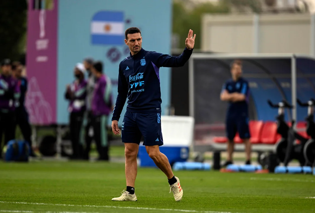 Scaloni ya piensa en el equipo para Croacia con varias bajas