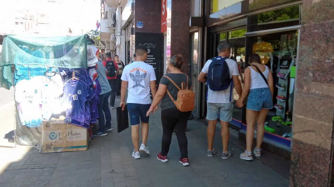 Ventas: el Mundial alegró la Navidad de los comercios del centro rosarino