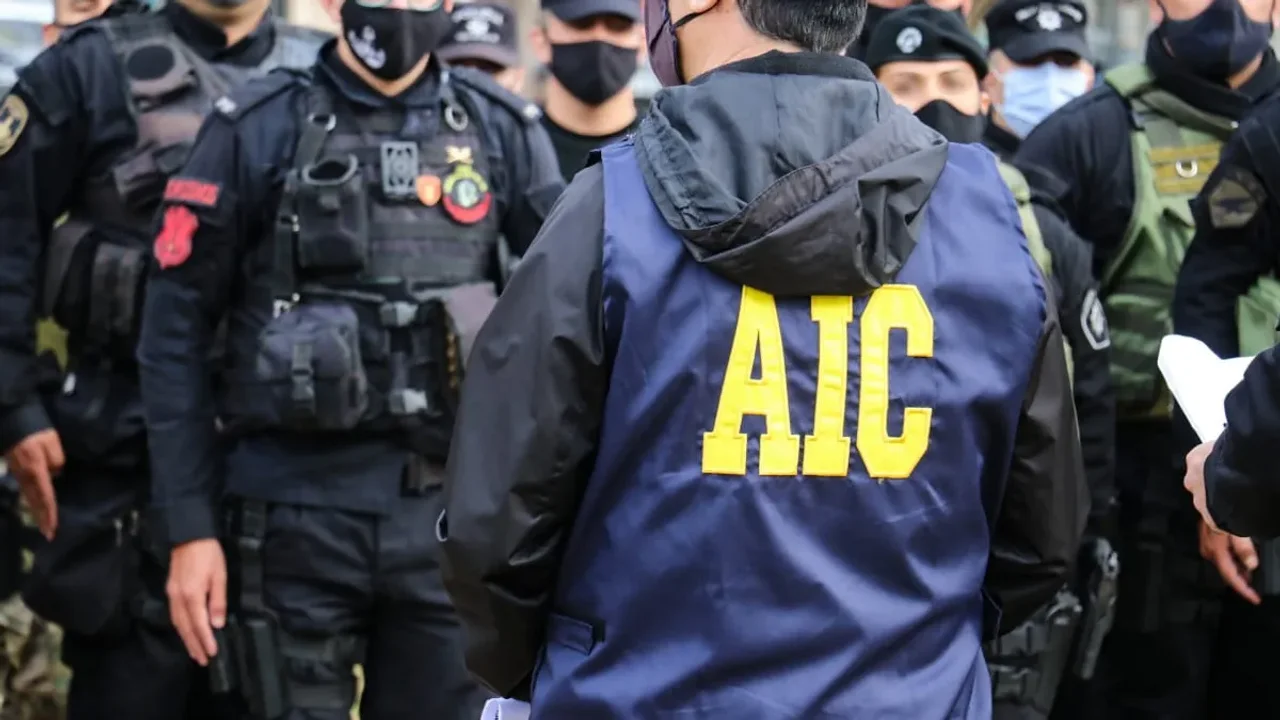 Tres robos de celulares, amenaza con armas y disparos contra la policía