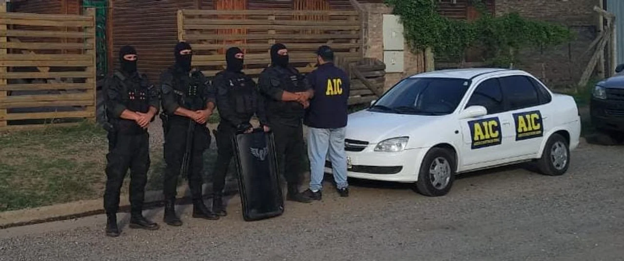 Allanamientos por el caso de la mujer herida con arma blanca