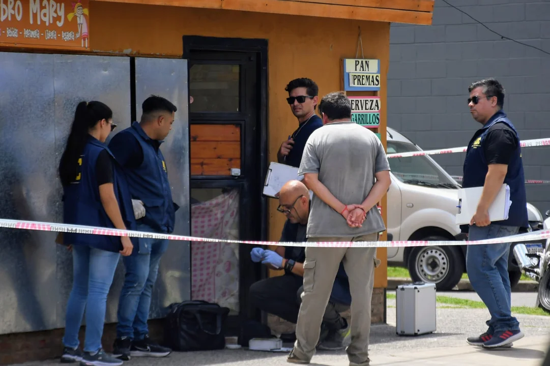 El almacén había sido baleado la semana pasada. Se sospecha de una extorsión mafiosa que derivó en el fatal desenlace.