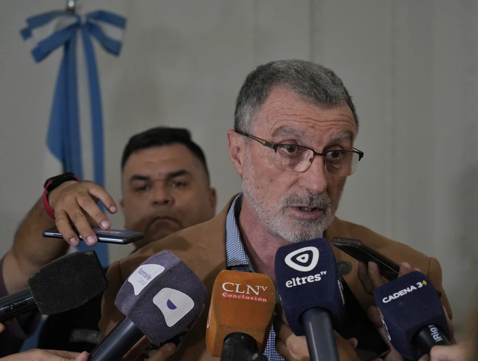 Tras la saga de crímenes y balaceras en Rosario, renunció el ministro Rimoldi