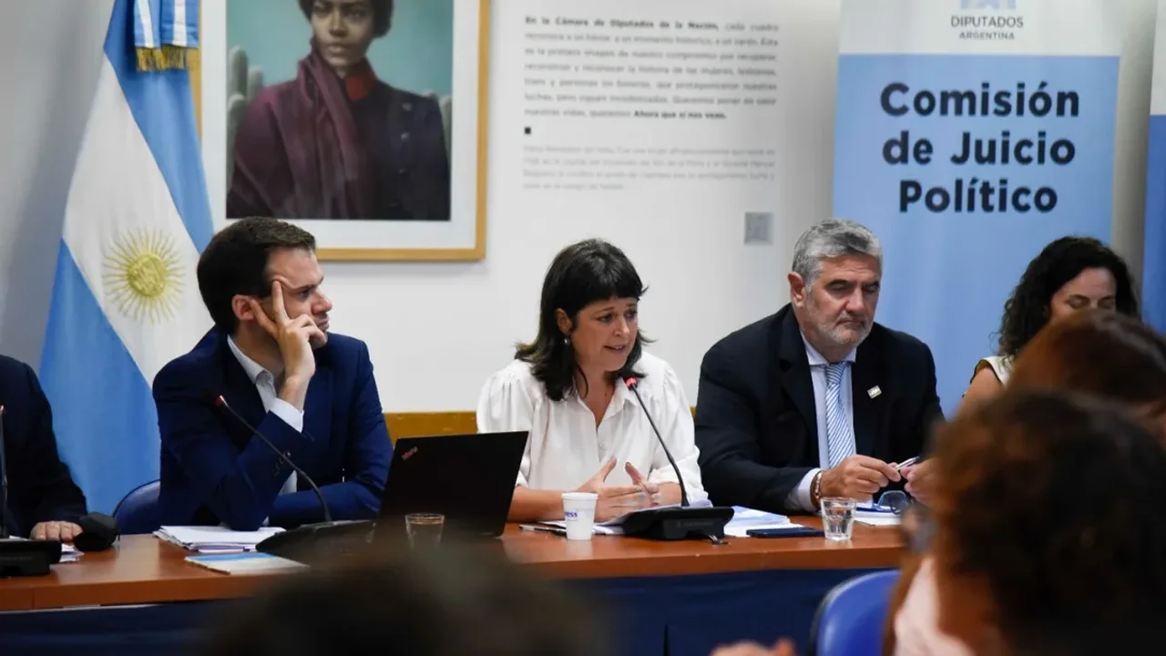 Dos jueces claves desfilan por la comisión del juicio político a la Corte