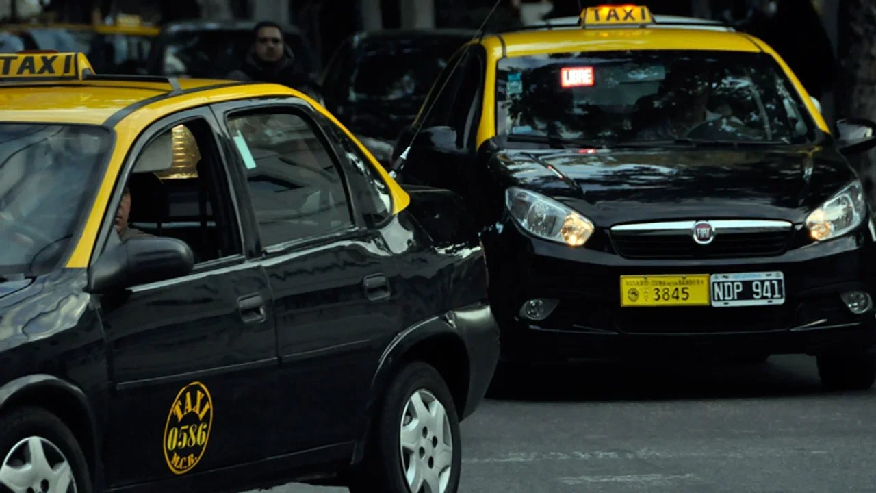 Taxis: se cocina el Estudio de Costos y el aumento entra en boxes