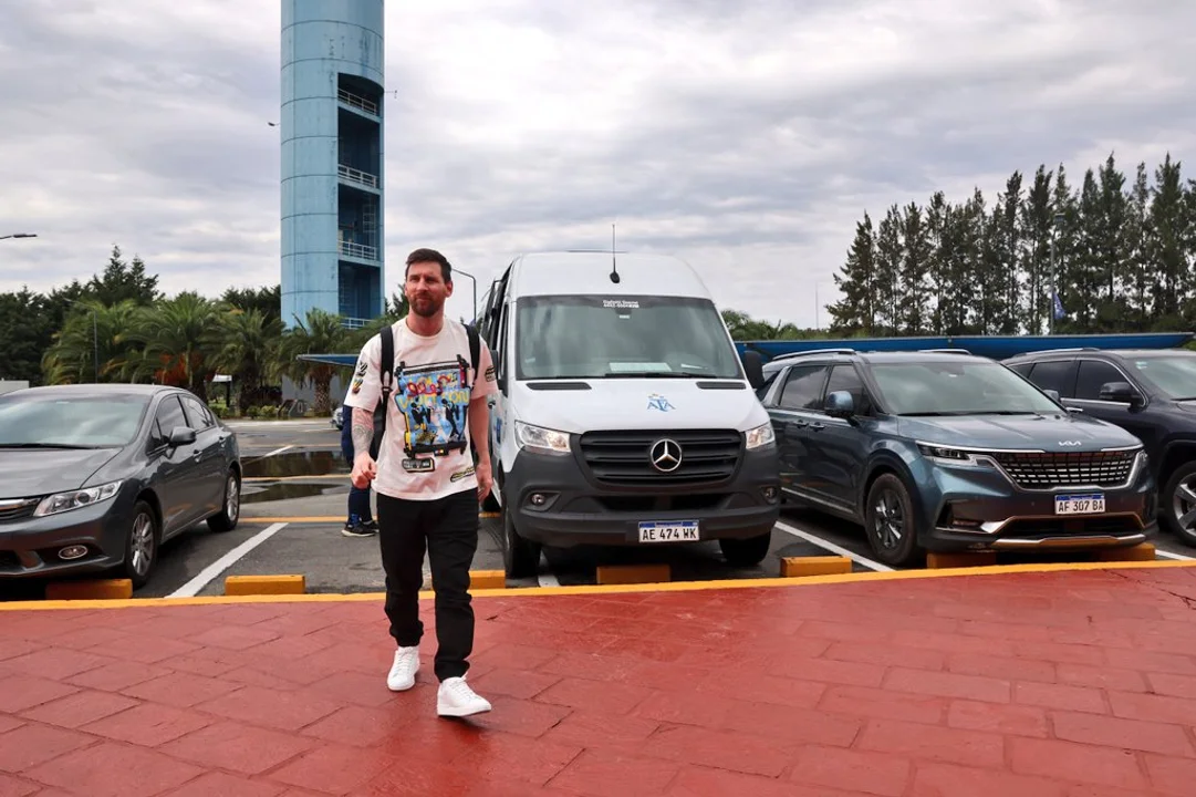 Messi llegó a la Argentina y se prepara para la fiesta de los campeones