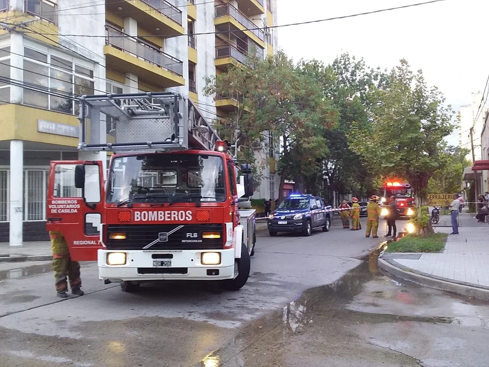 Incendio en un edificio céntrico: evacuación total, pero sin heridos