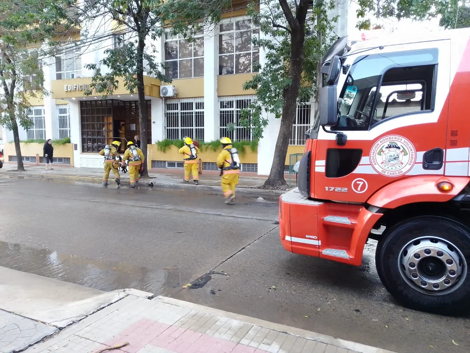 Incendio en un edificio céntrico: evacuación total, pero sin heridos