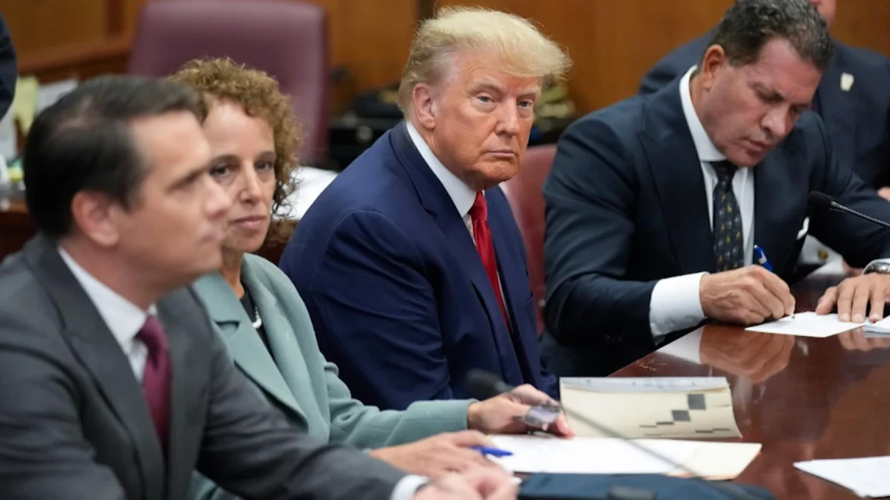 Donald Trump fue acusado de 34 delitos graves y se declaró "no culpable"