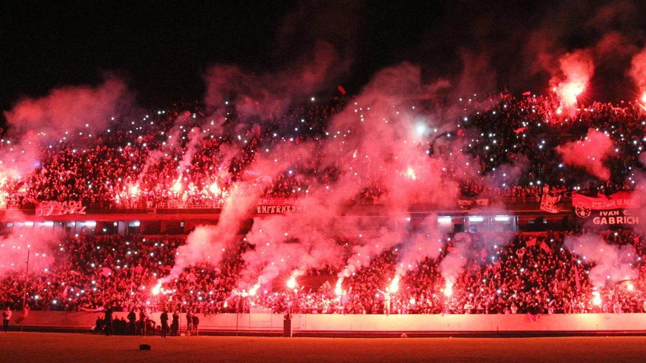 Los hinchas de Newell's hacen su tradicional banderazo