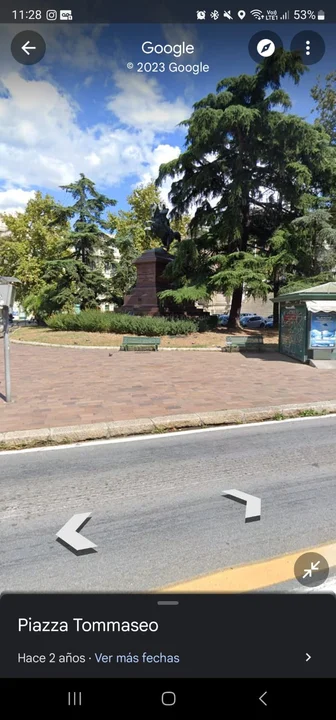 El monumento a Belgrano y su gemelo en Italia