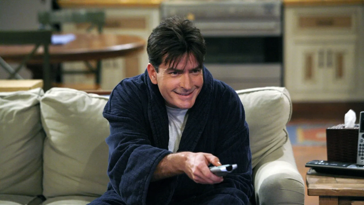 Charlie Sheen vuelve a trabajar con Chuck Lorre, el creador de Two and a Half Men