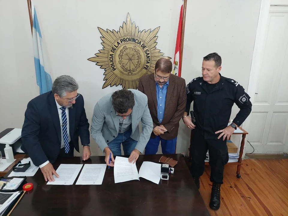 Firma de convenio para remodelación de edificio de la Unidad Regional IV