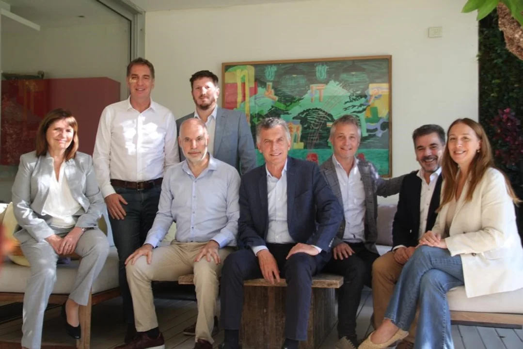 Tras los chispazos, Macri, Larreta y Bullrich posaron en unidad para las Paso