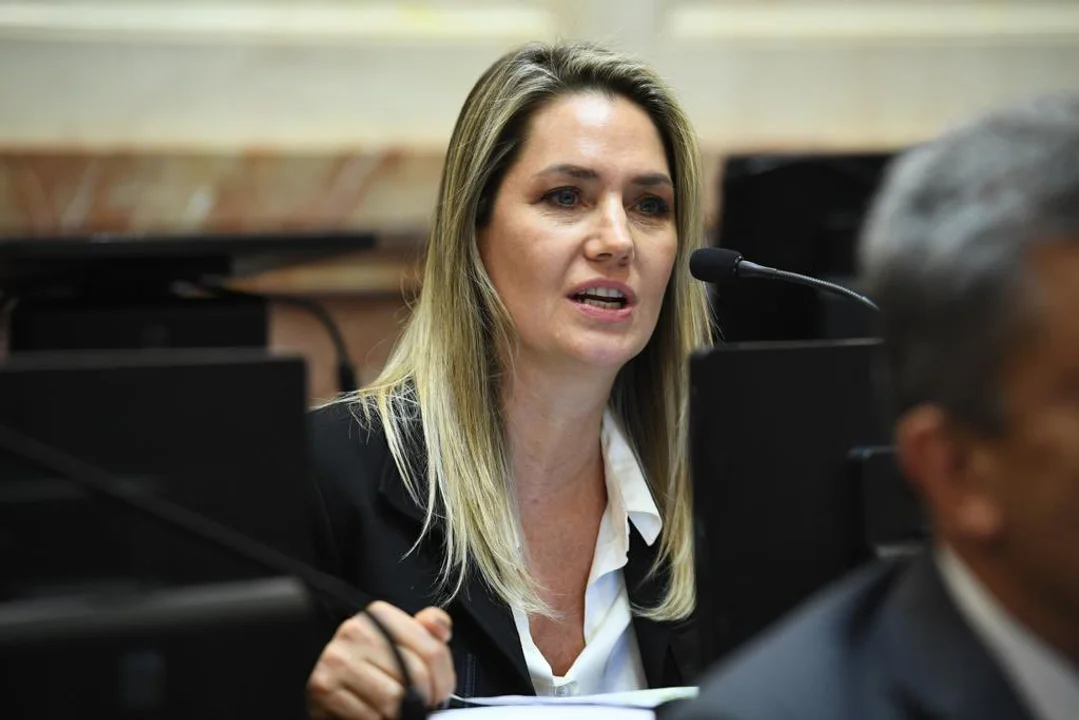 Losada se definió e irá como candidata a gobernadora