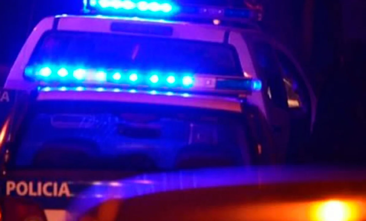 Tiros contra una casa, detenidos y un muerto por arma blanca