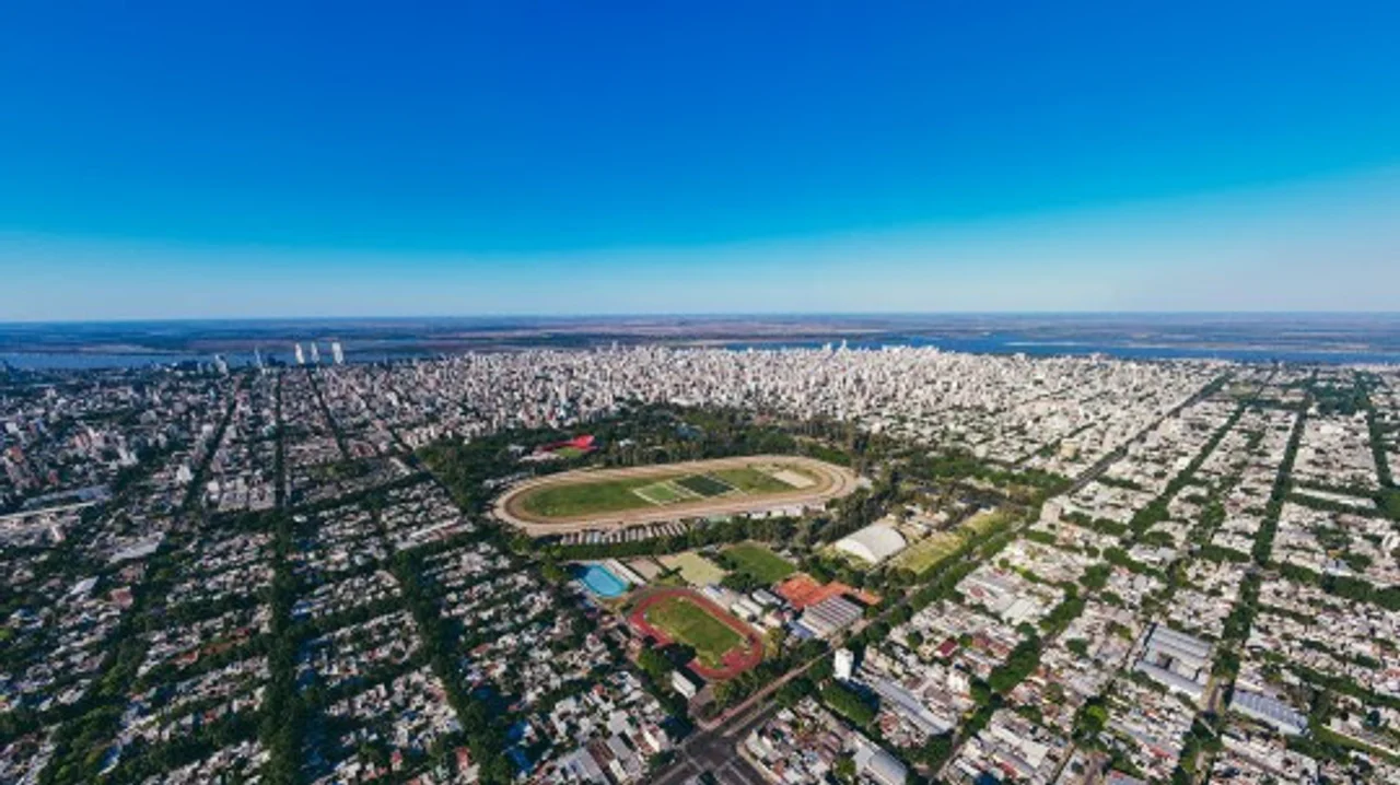 La ciudad y sus claroscuros de la economía. (foto Prensa MR)