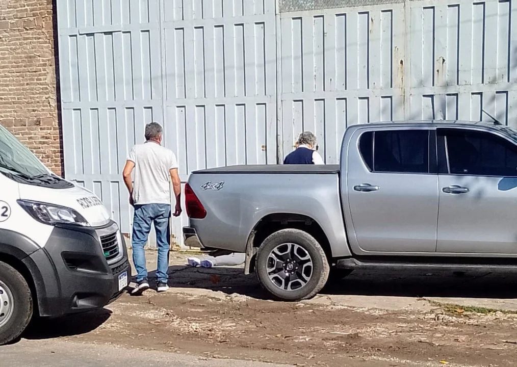 El galpon donde mataron a la mujer en Liniers y Gálvez.