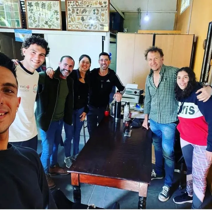 Se jubiló luego de casi 40 años de docencia y la Agrotécnica le hizo un homenaje
