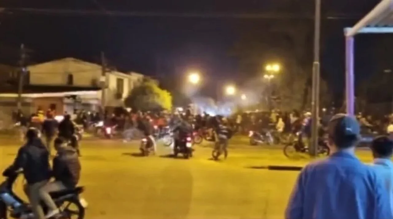 Se citaron para pelearse por un chico, reunieron 300 personas y terminó mal