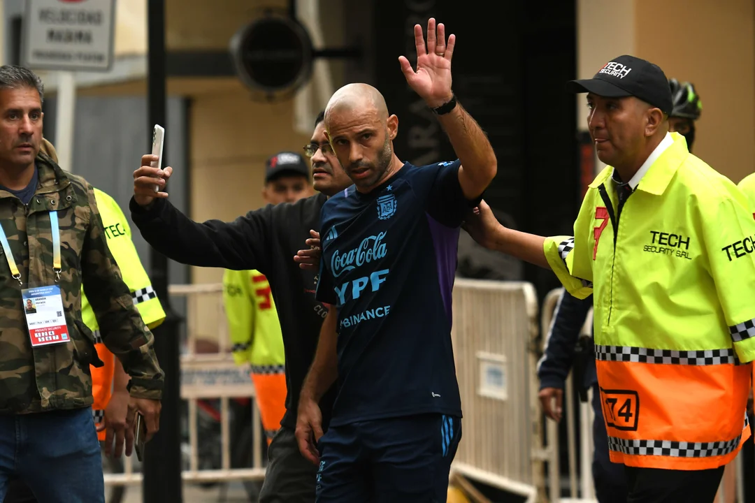 Mascherano volvió corriendo del entrenamiento de la Selección