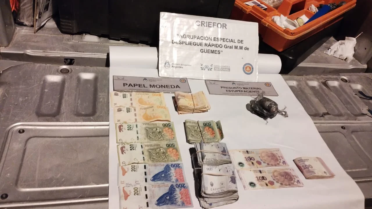 Una adolescente hacía delivery de drogas como pasajera de Uber