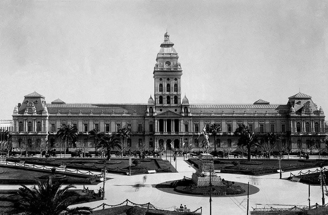 ¿Sabías que el monumento a San Martín tiene más de 110 años?