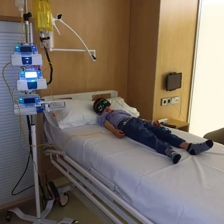 Nico, el niño imparable que lucha en Barcelona