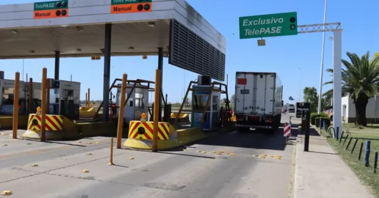 Levantan barreras en los peajes de la autopista Rosario-Santa Fe